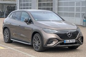 Mercedes-Benz EQE SUV