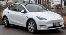 Tesla Model Y LR Performance